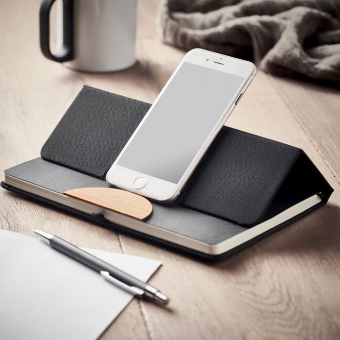 Carnet de notes A5 en RPET avec Détail en Bambou et Support Smartphone