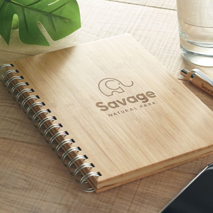 Carnet de Notes A5 en Bambou – Écriture Naturelle et Élégante