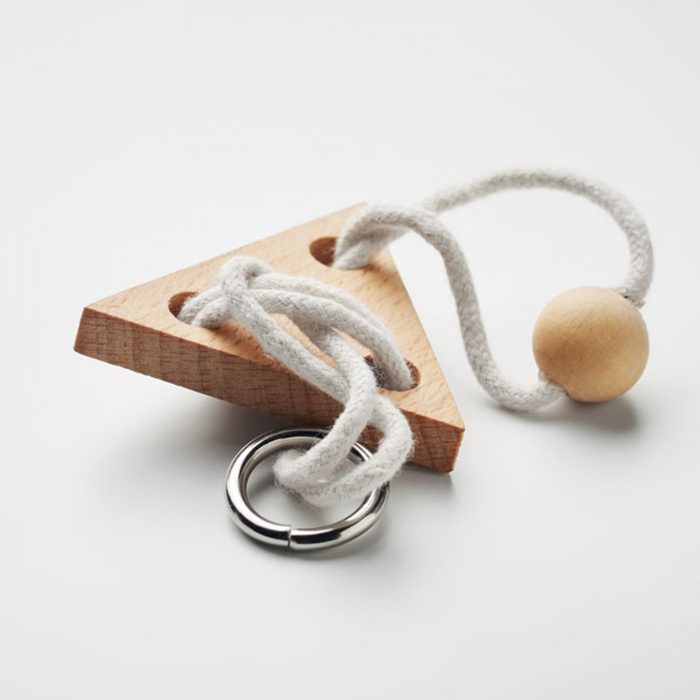 Casse-tête en bois triangulaire