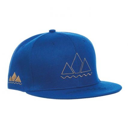 Casquette personnalisée avec visière plate – Style durable et élégant