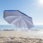 Parasol de plage inclinable