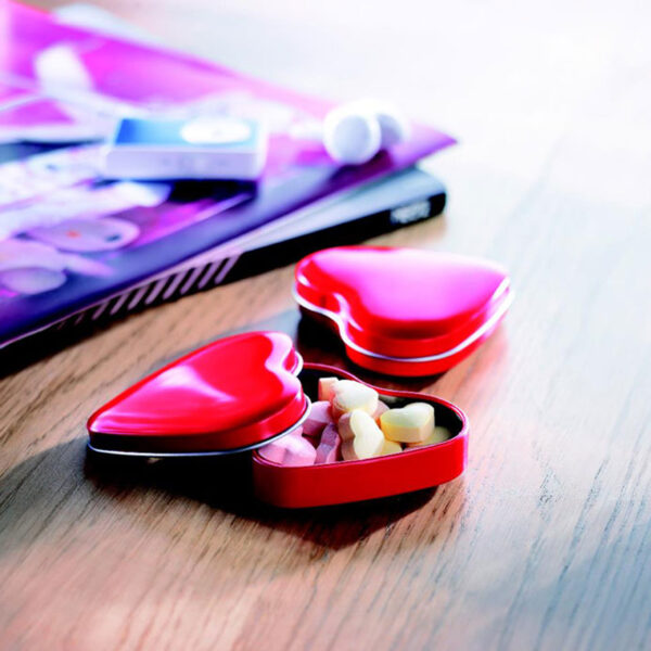 Boîte coeur avec bonbons – Image 1