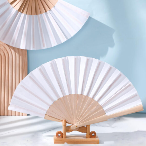 Éventail Manuel en Bois et Polyester – Image 1