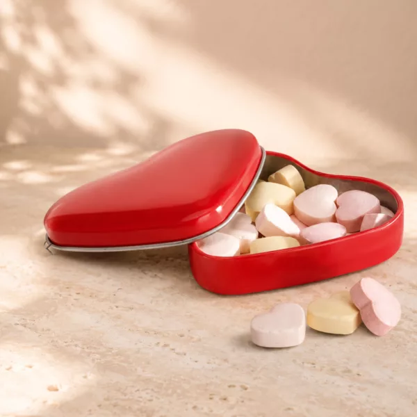 Boîte coeur avec bonbons personnalisée - 24 g – Image 1