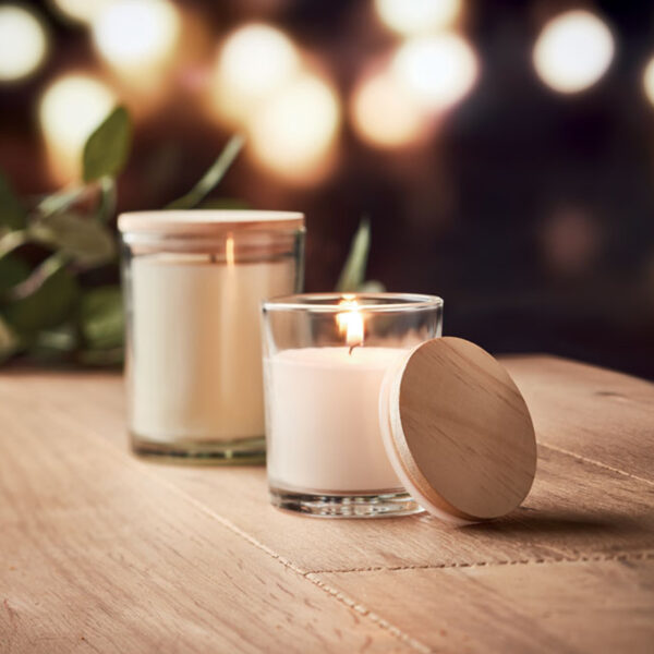 Bougie parfumée à la vanille – 120 g en verre avec couvercle bambou – Image 1