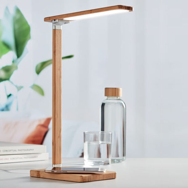 mo6346.jpg Lampe de bureau pliable en bambou – Image 1