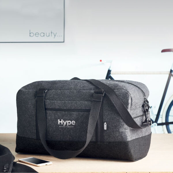 mo6457.jpg Sac de Sport & Week-end en Feutre RPET – Image 1