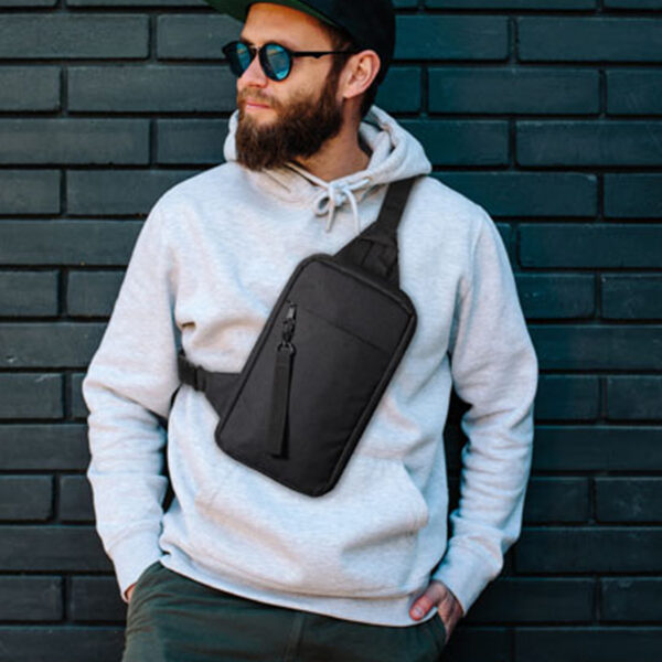 mo6717.jpg Sac Cross Body en Polyester 600D RPET – Image 1