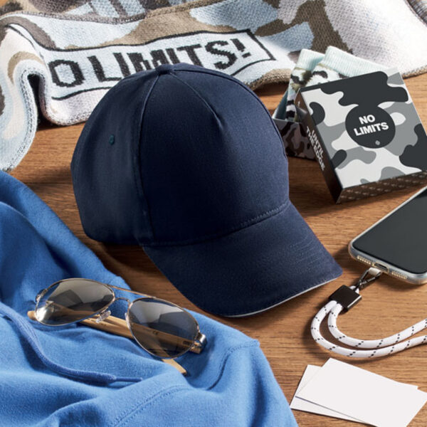 mo6875.jpg Casquette à 5 pans – Image 1