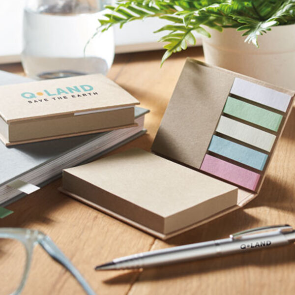 mo6913.jpg Bloc-notes Adhésif 3 Pièces – Image 1