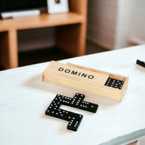 Jeu de dominos en bois