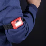 Lampe de poche sportive à bande élastique réglable