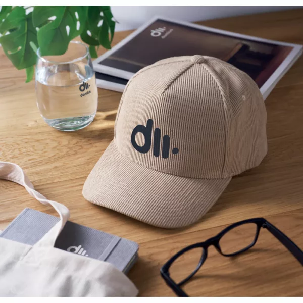 Casquette de baseball 5 panneaux en velours côtelé – Image 1