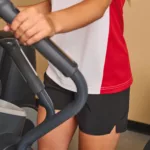 Short running femme extensible avec ceinture confort