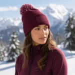 Bonnet à pompon Snowstar® avec patch – Personnalisable
