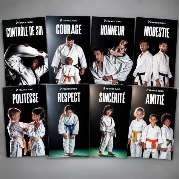 Lot 8 affiches du code moral – Image 1